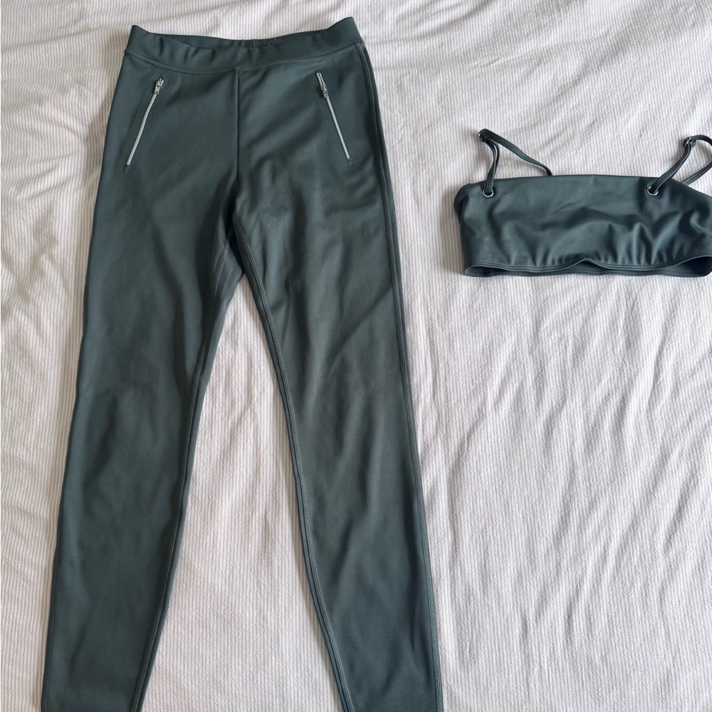 ALO Set in Dark Green